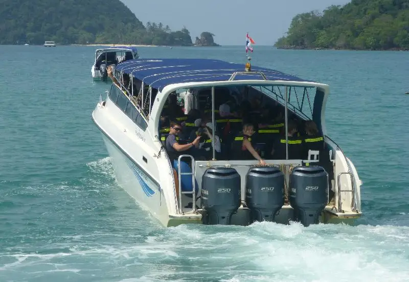 even triple engines on the leelawadee boats to and from Koh Mak ensure that our passengers will always reach their destination as fast as possible